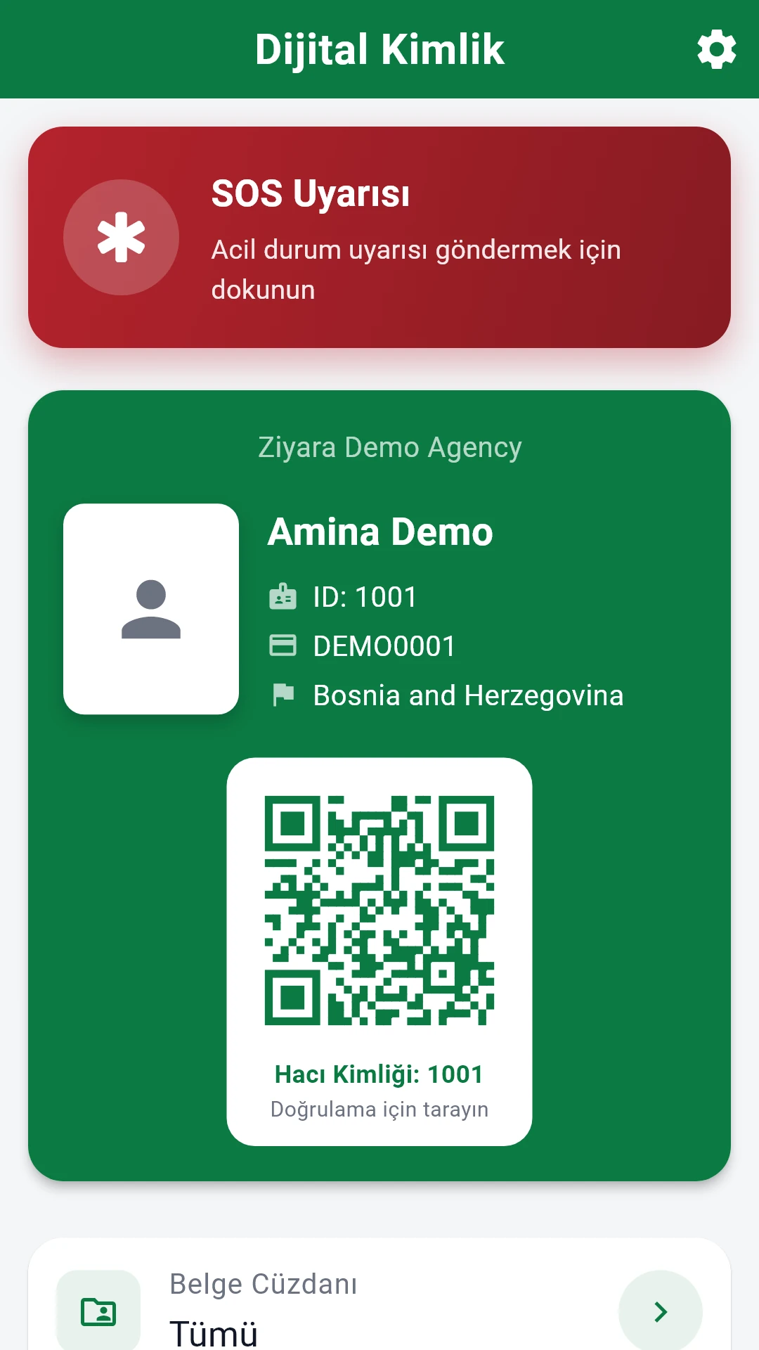 Örnek dijital yaka kartı, QR kodu ve SOS düğmesi gösteren Ziyara hacı uygulaması.